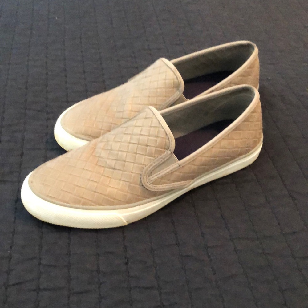 Sperry slip on size 9
